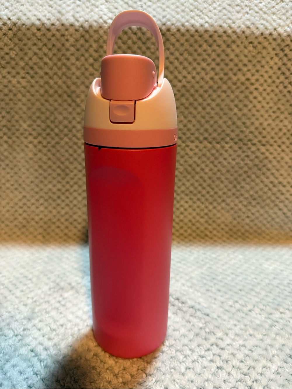 Brand New Owala + Starbucks FreeSip Bottle in Pink and Light Pink - Picture 4 of 9